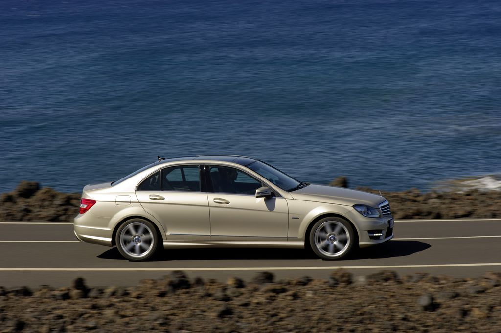 MERCEDES-BENZ C-OSZTÁLY