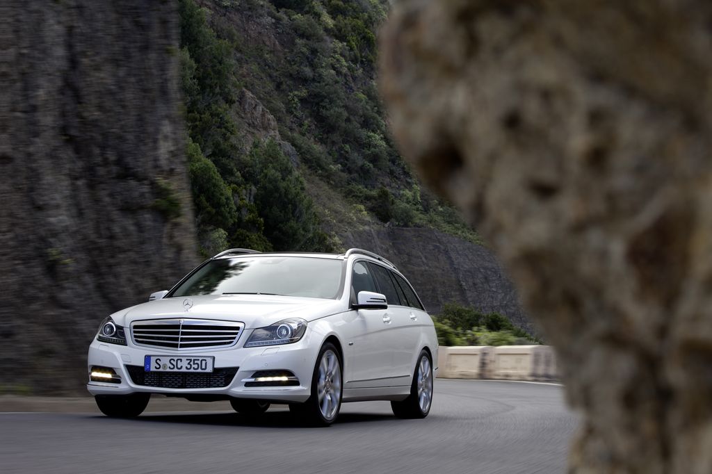 MERCEDES-BENZ C-OSZTÁLY
