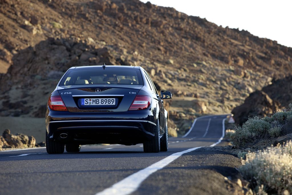 MERCEDES-BENZ C-OSZTÁLY