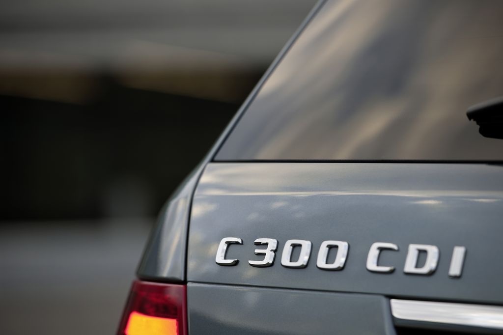 MERCEDES-BENZ C-OSZTÁLY