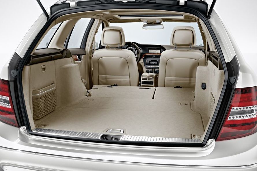 MERCEDES-BENZ C-OSZTÁLY