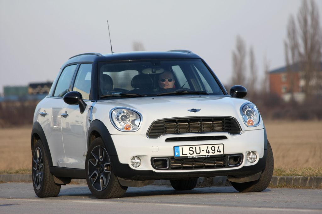 MINI COUNTRYMAN