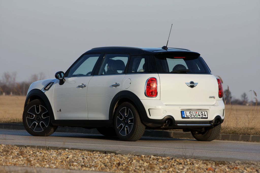 MINI COUNTRYMAN