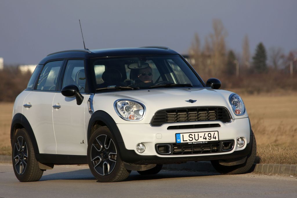 MINI COUNTRYMAN