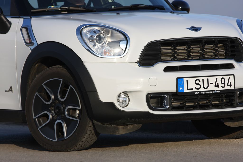MINI COUNTRYMAN
