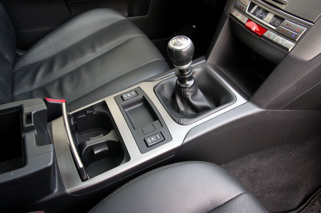 SUBARU OUTBACK