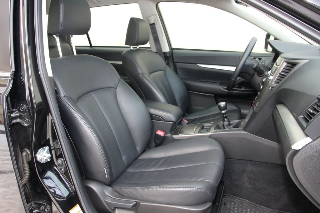 SUBARU OUTBACK