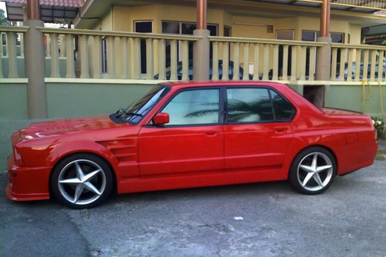 BMW 7-ES SOROZAT