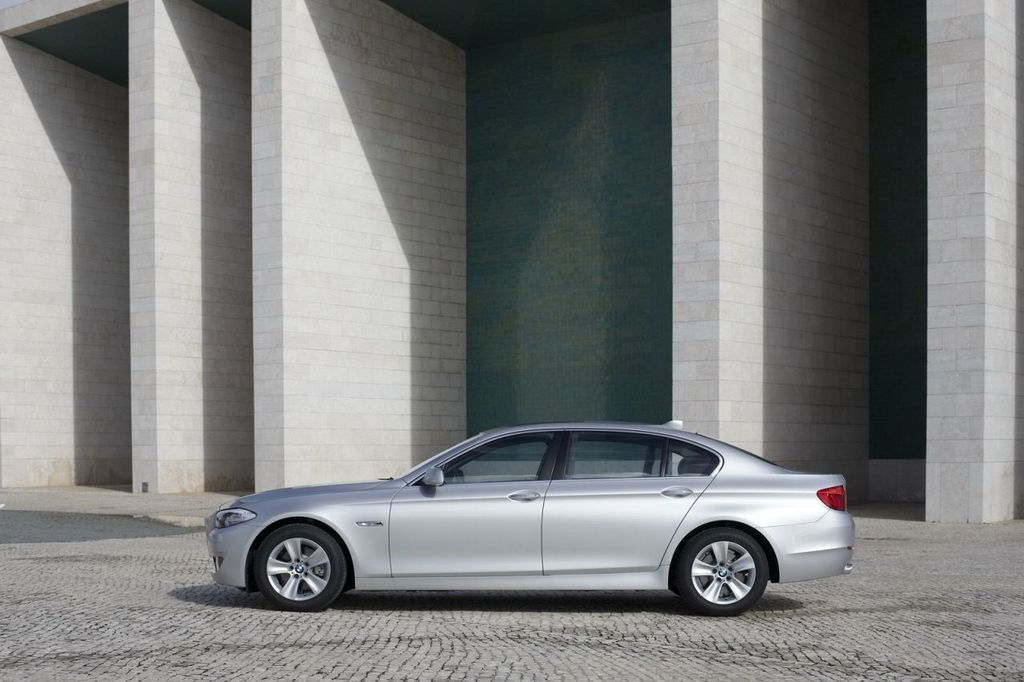 BMW 5-ÖS SOROZAT