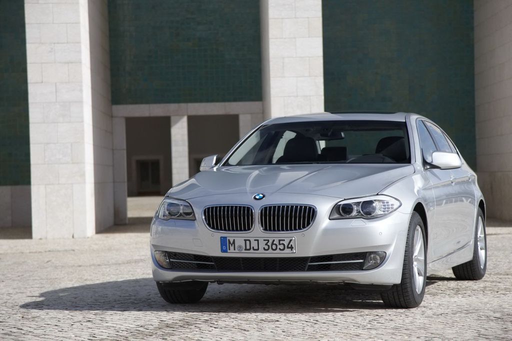 BMW 5-ÖS SOROZAT