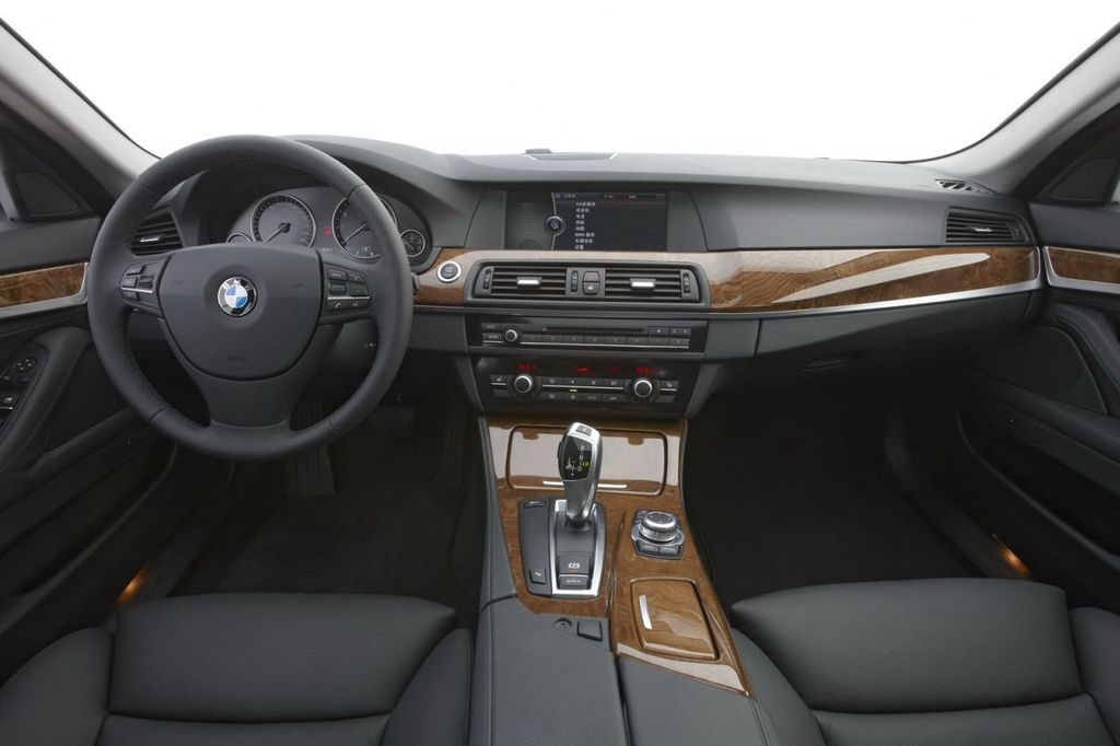 BMW 5-ÖS SOROZAT