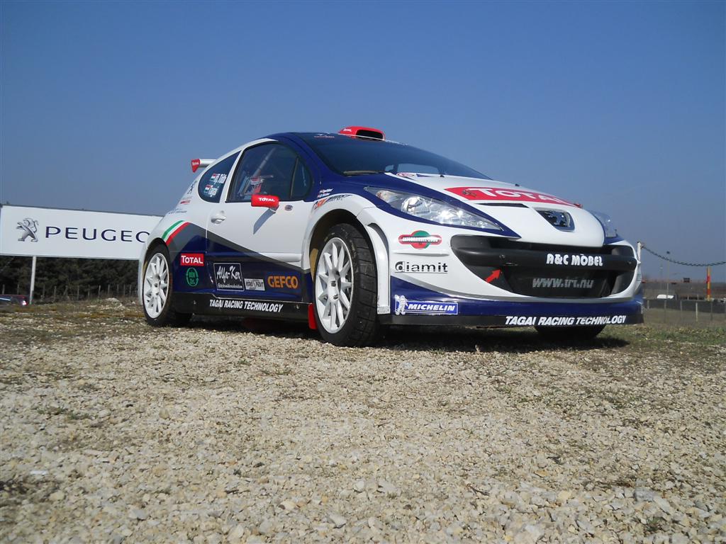 PEUGEOT 207