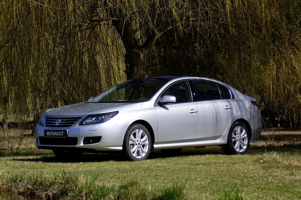 RENAULT LATITUDE
