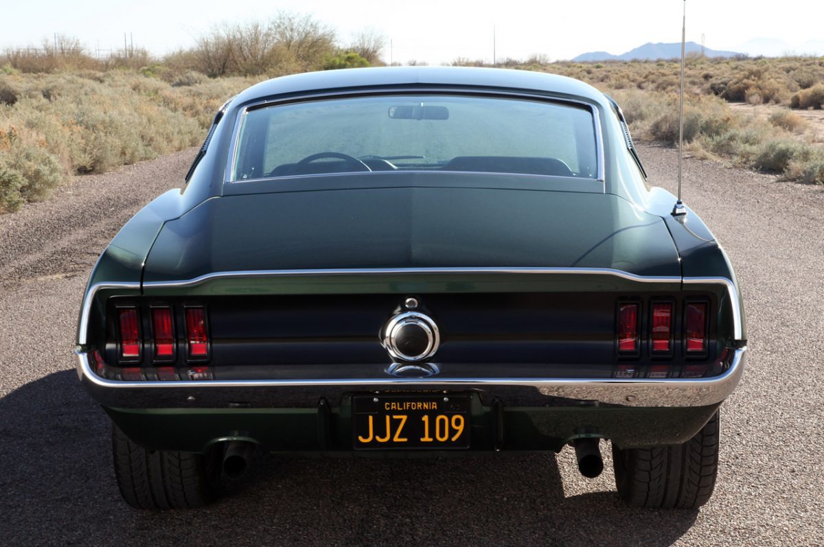 FORD MUSTANG