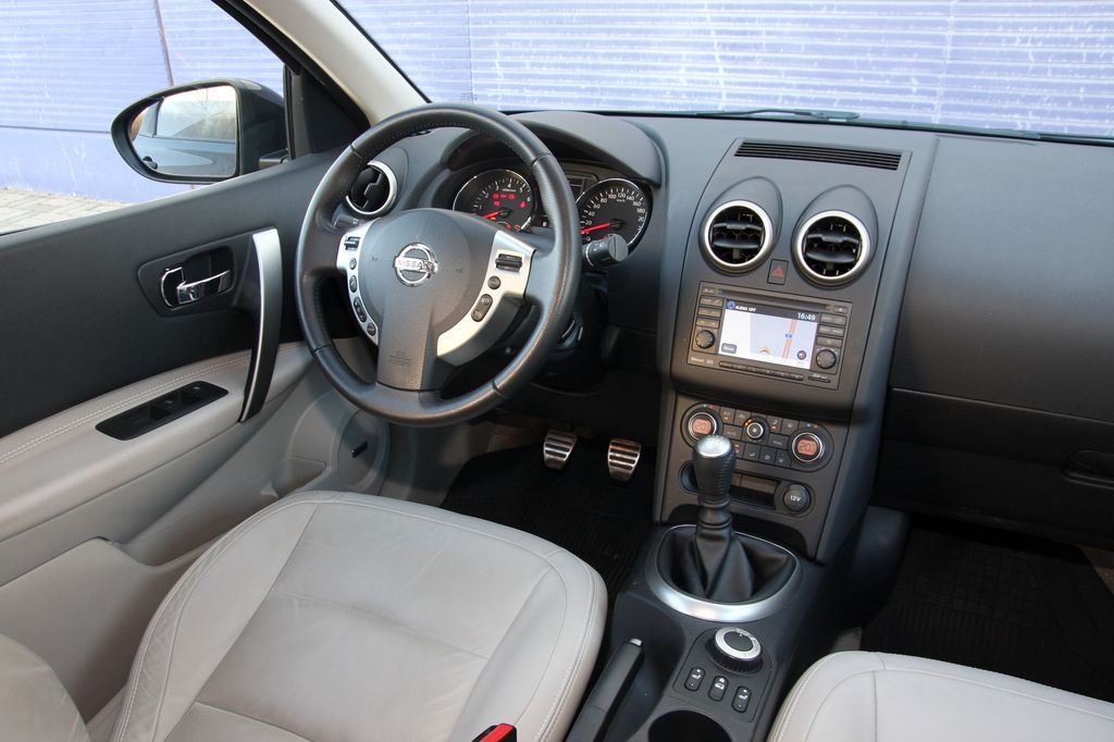NISSAN QASHQAI+2