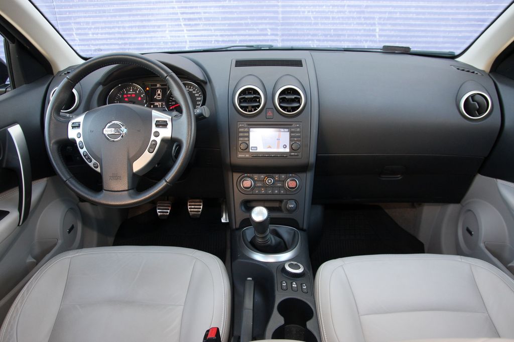NISSAN QASHQAI+2
