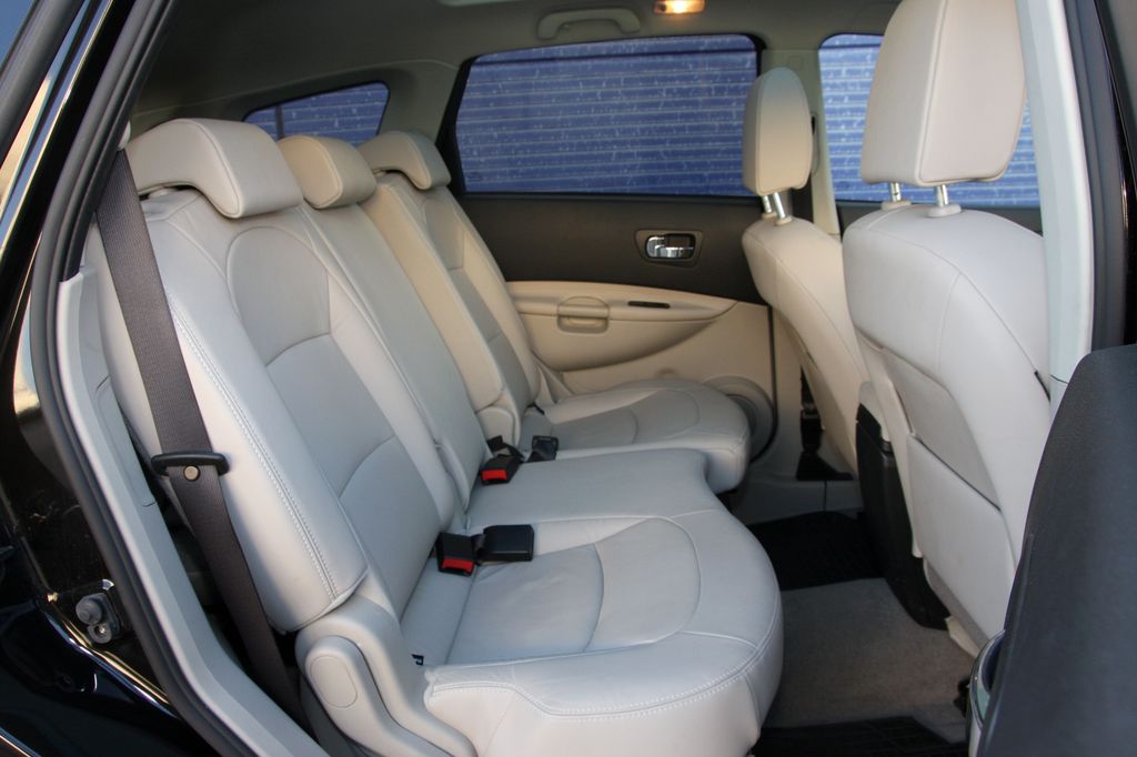 NISSAN QASHQAI+2