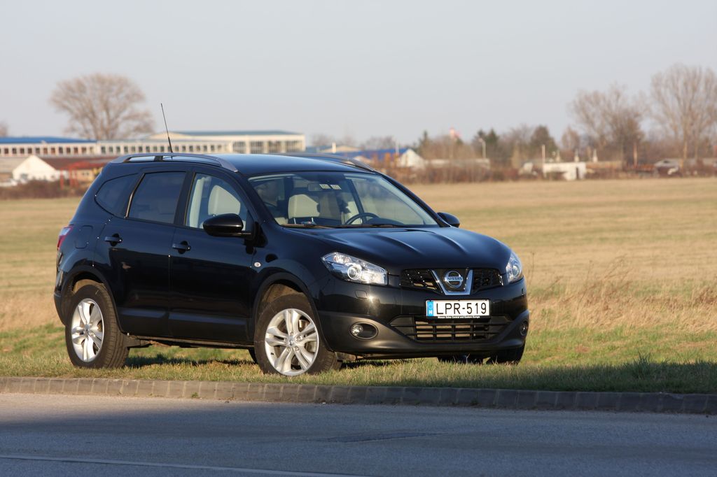 NISSAN QASHQAI+2