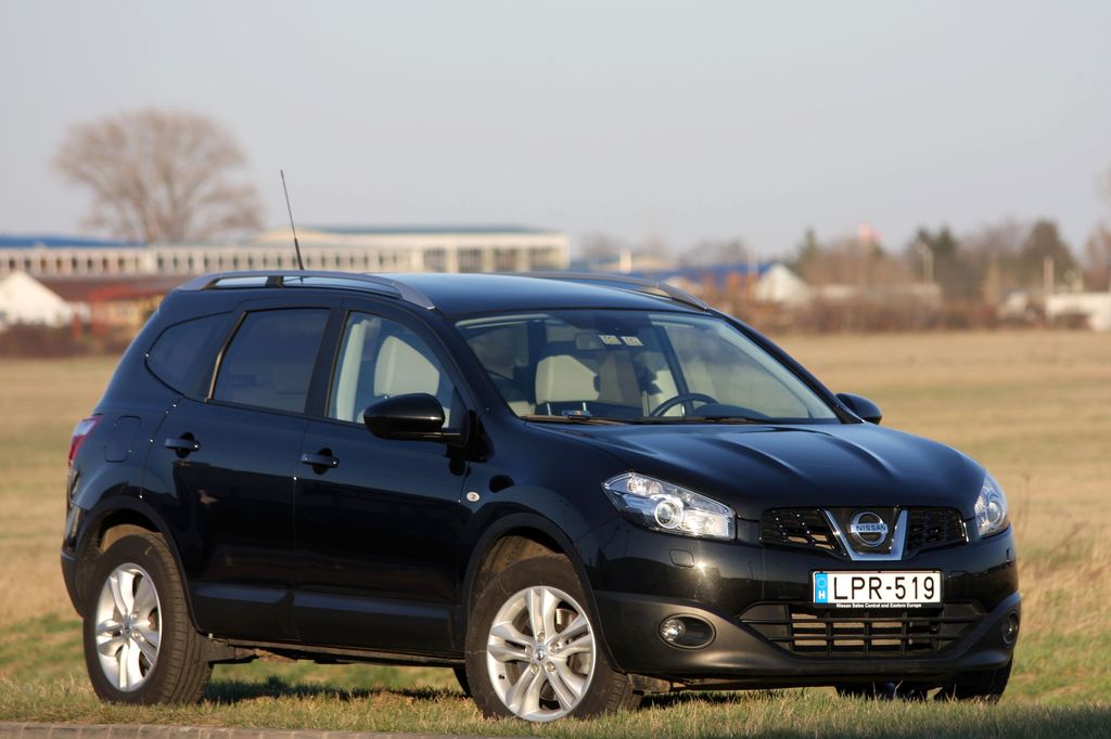 NISSAN QASHQAI+2