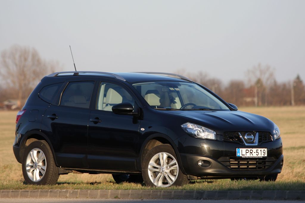 NISSAN QASHQAI+2