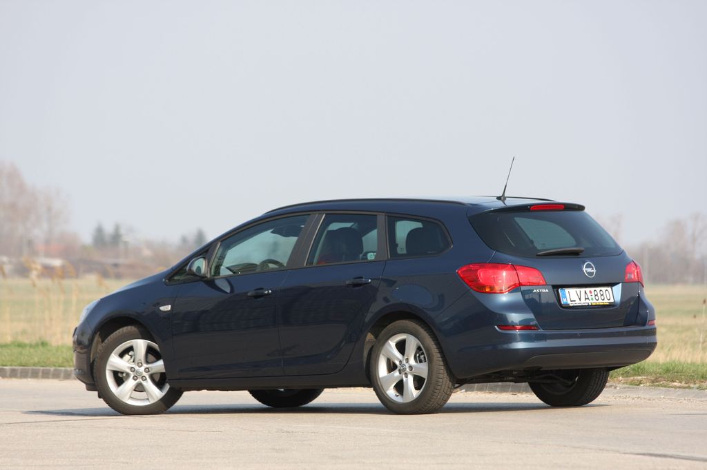 OPEL ASTRA J