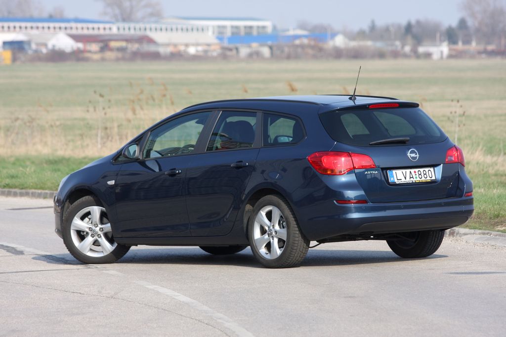 OPEL ASTRA J