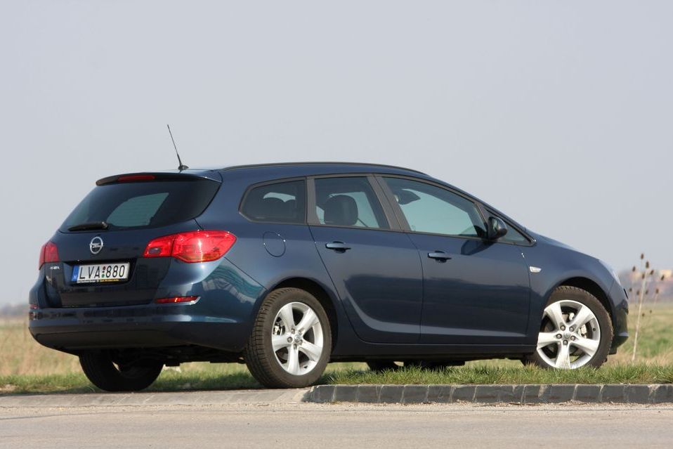 OPEL ASTRA J