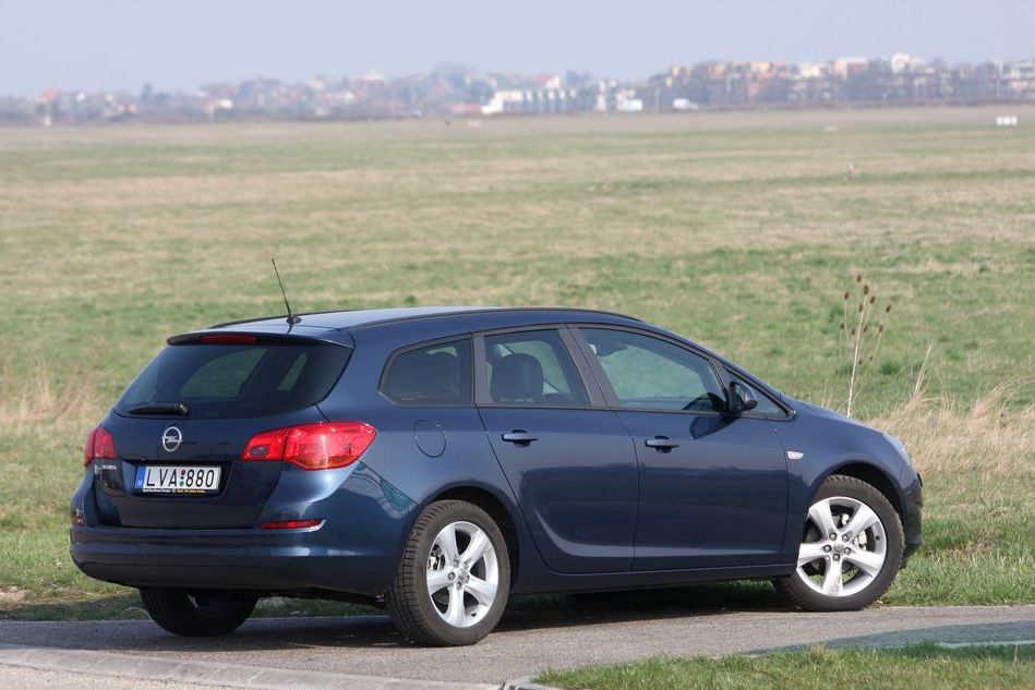 OPEL ASTRA J