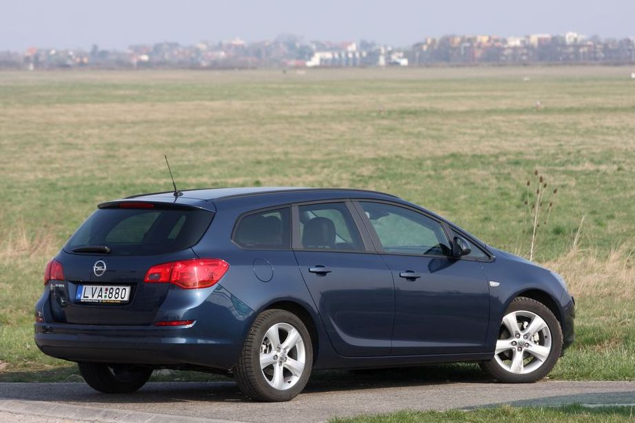OPEL ASTRA J