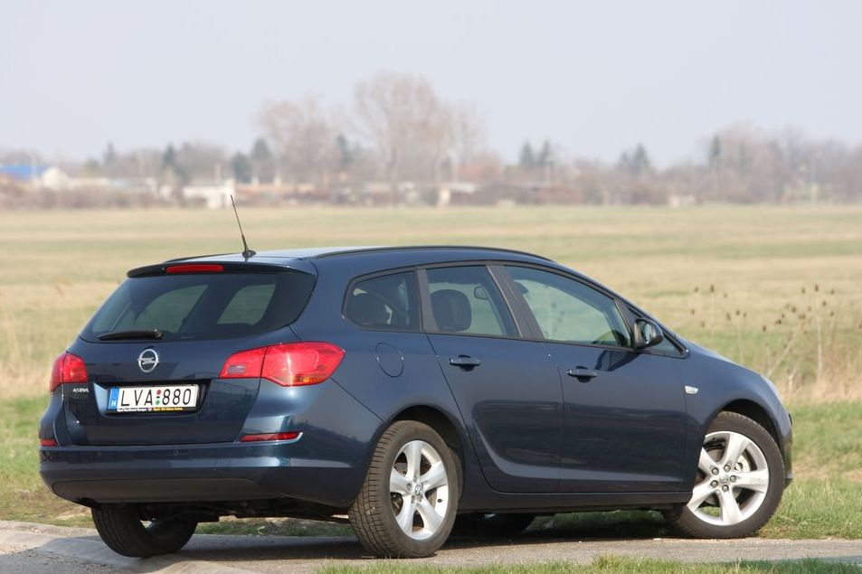 OPEL ASTRA J