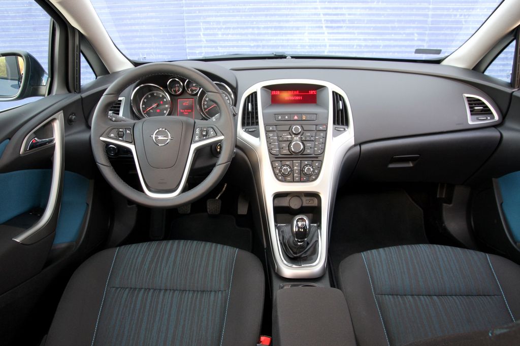OPEL ASTRA J