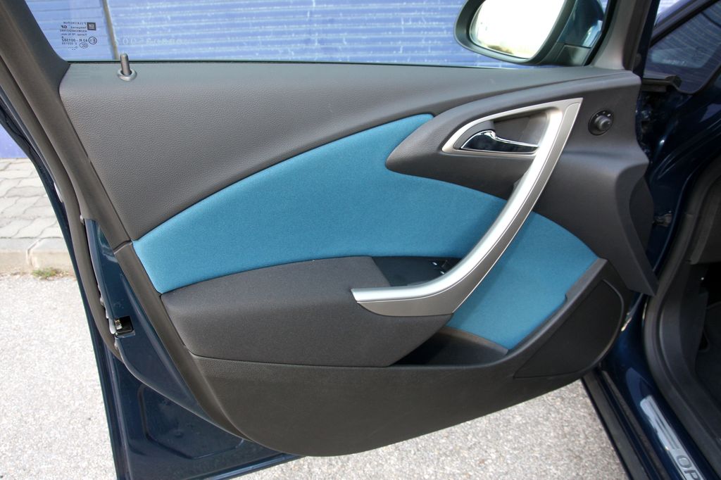OPEL ASTRA J