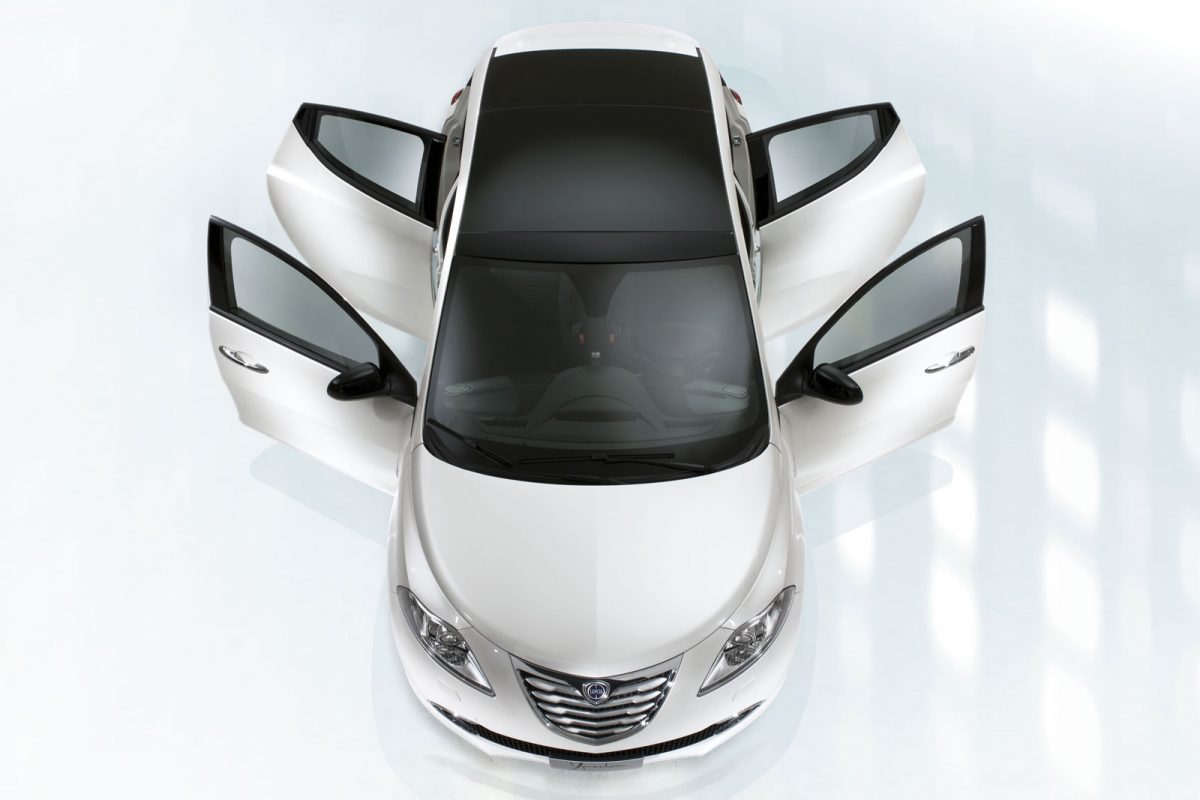 LANCIA YPSILON