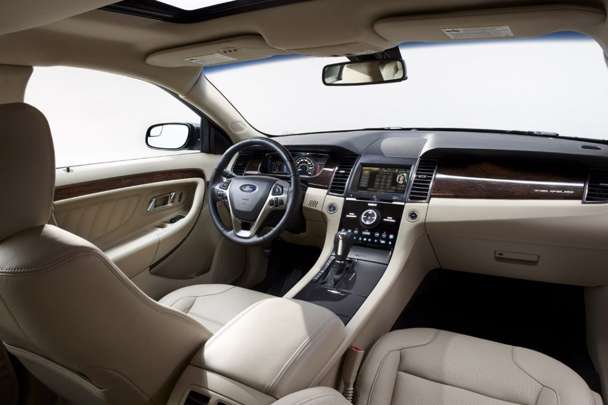 FORD TAURUS