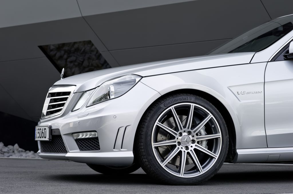 MERCEDES-BENZ E 63 AMG