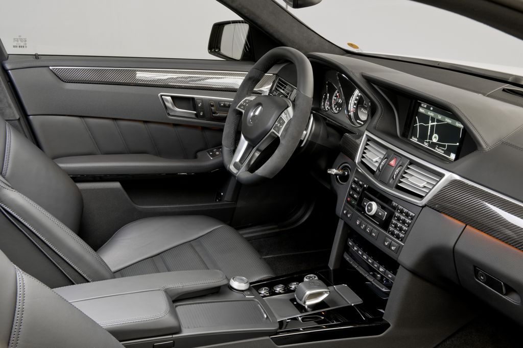 MERCEDES-BENZ E 63 AMG