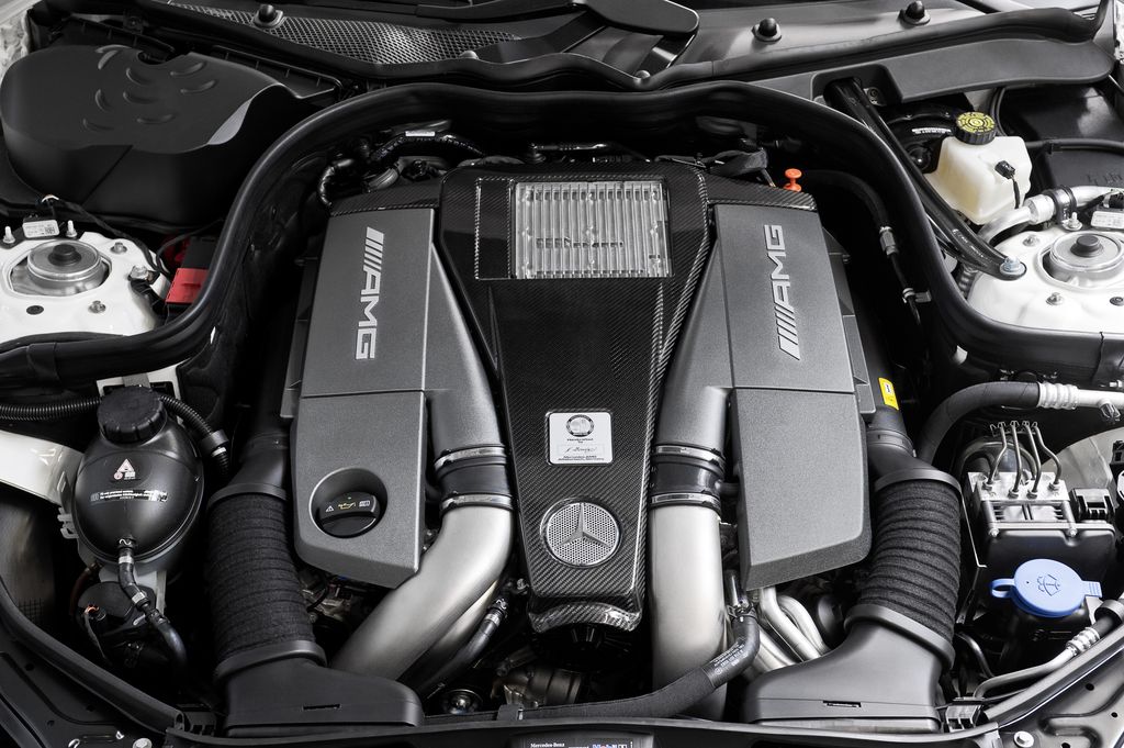 MERCEDES-BENZ E 63 AMG