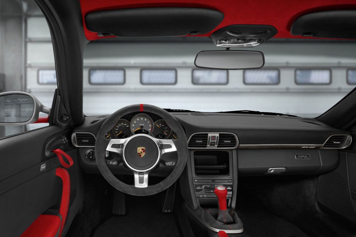 PORSCHE 911
