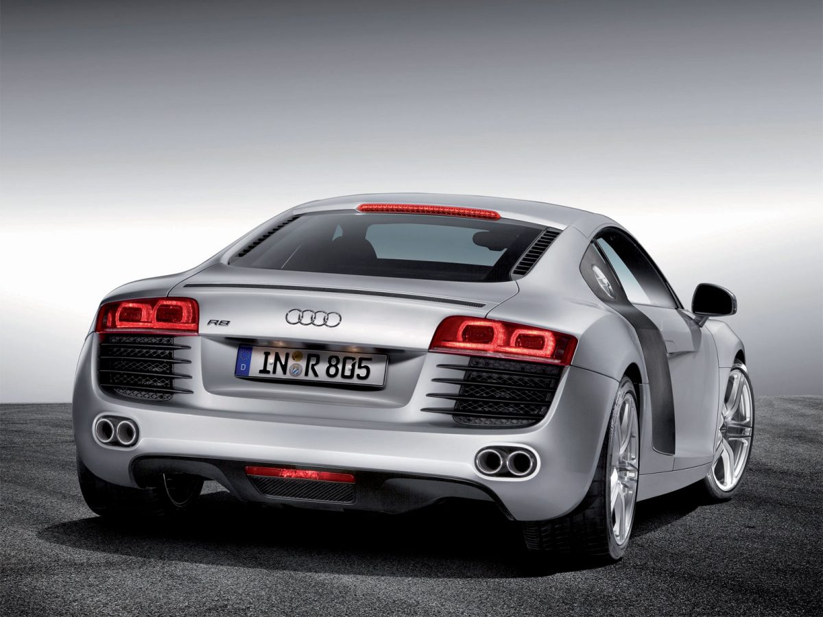 AUDI R8