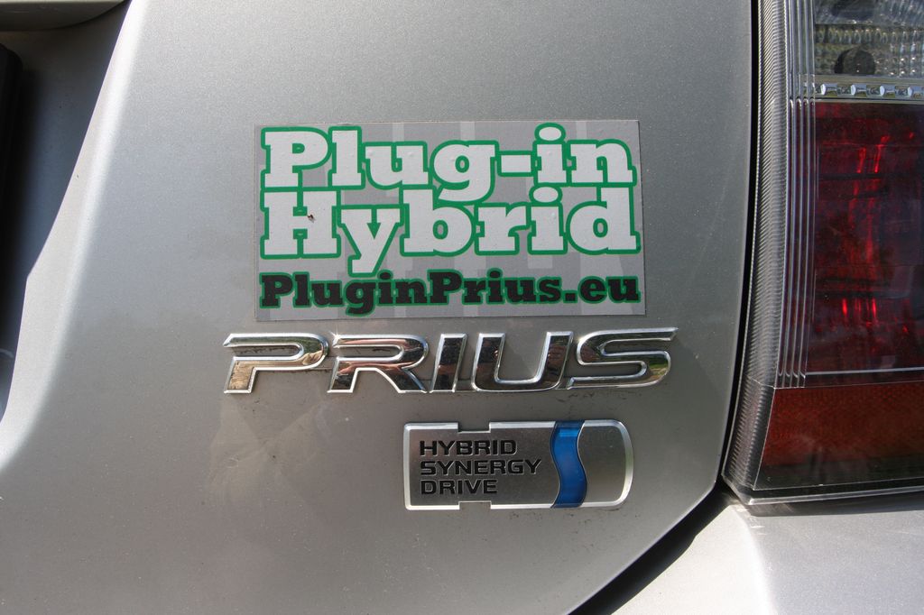 TOYOTA PRIUS