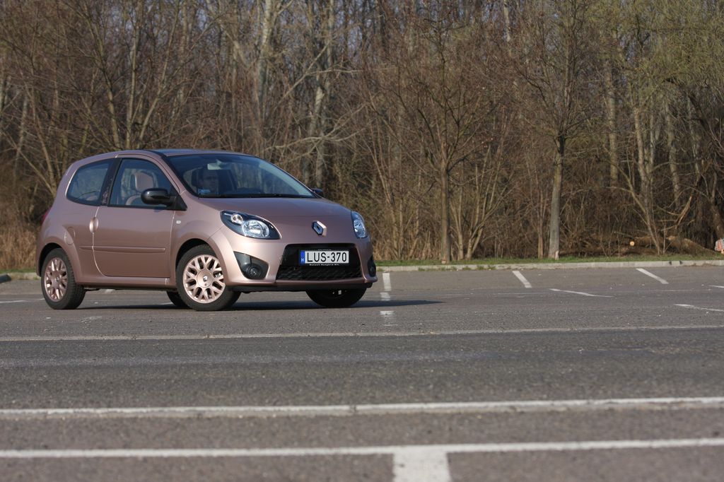 RENAULT TWINGO