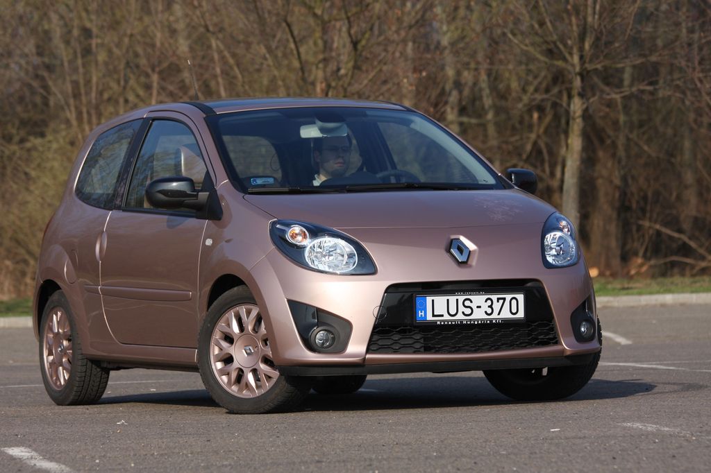 RENAULT TWINGO