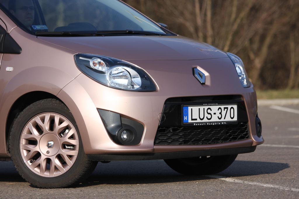 RENAULT TWINGO