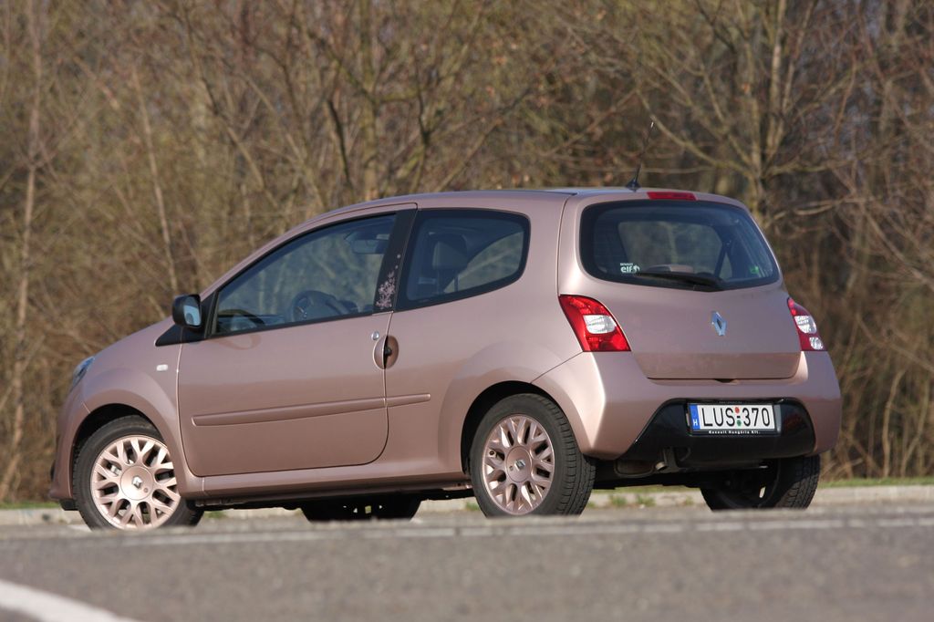 RENAULT TWINGO
