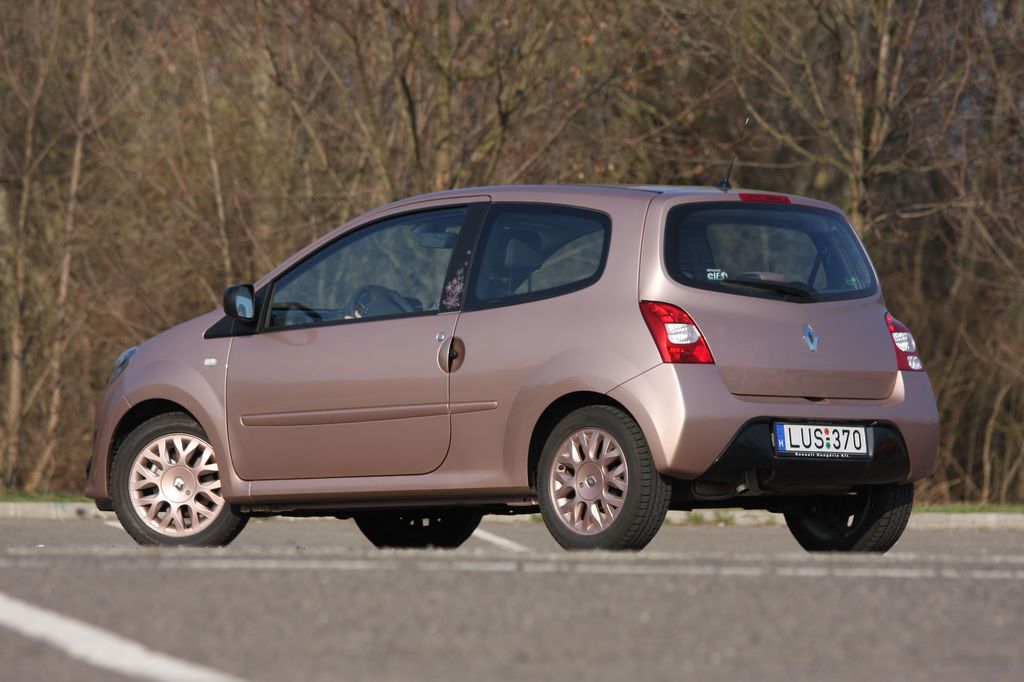RENAULT TWINGO
