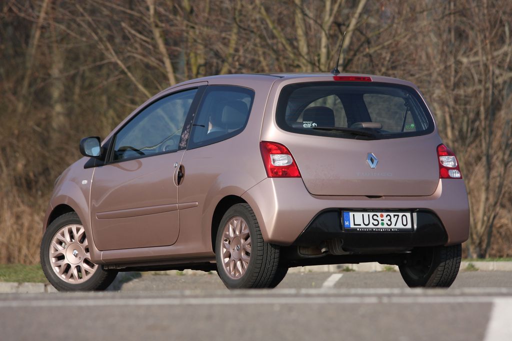 RENAULT TWINGO