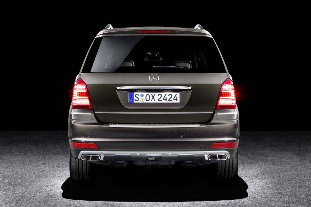 MERCEDES-BENZ GL-OSZTÁLY