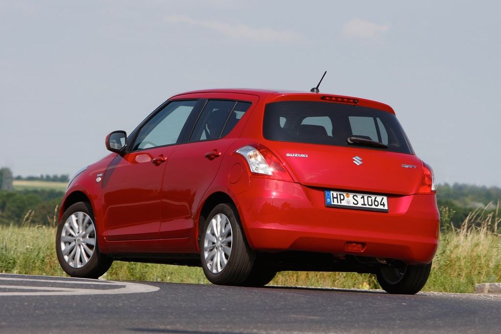 SUZUKI SWIFT
