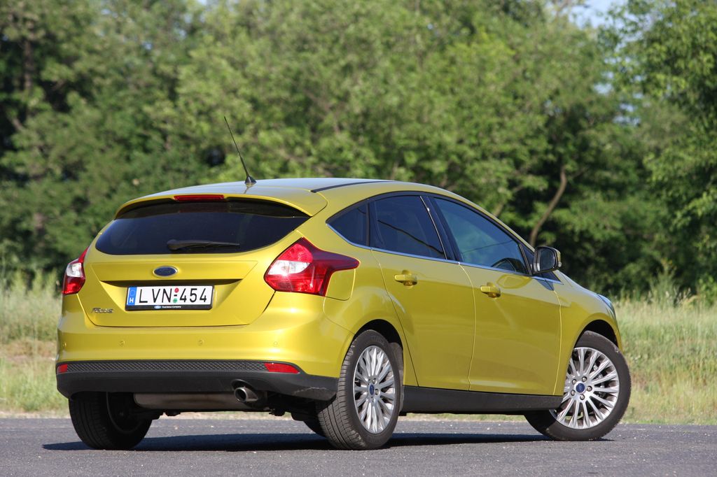 FORD FOCUS