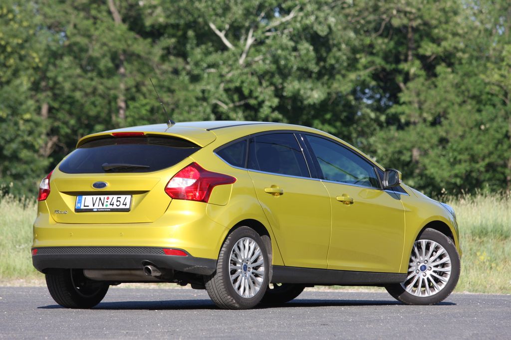 FORD FOCUS